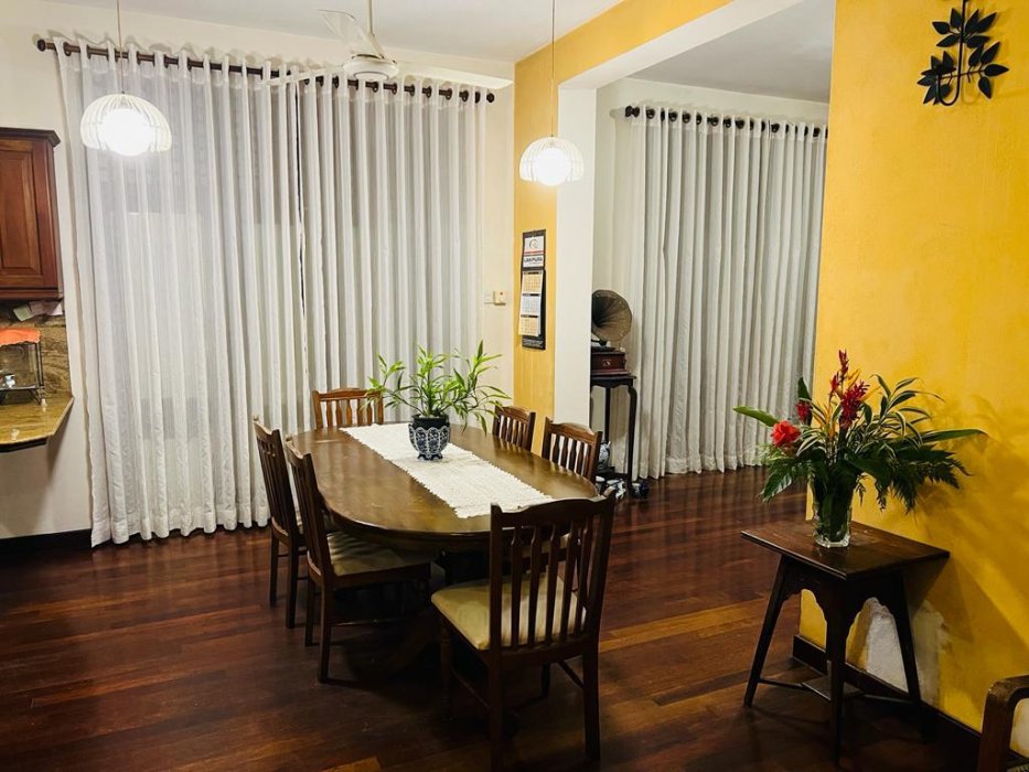 Luxury House Pelawatta 