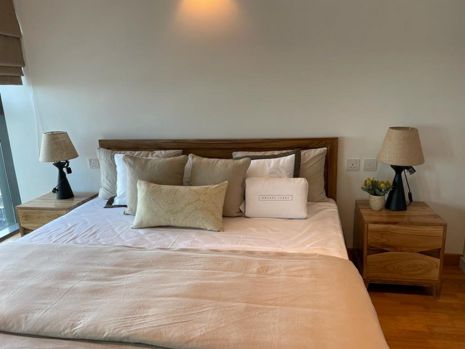 Luna Tower.  Colombo 2