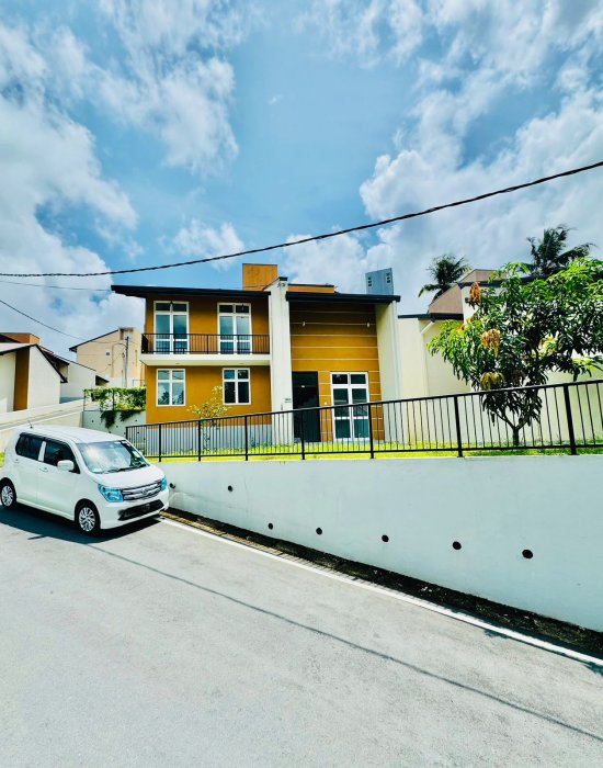 MALABE. Brand new House 