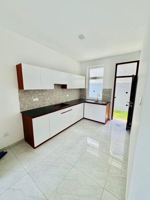 MALABE. Brand new House 